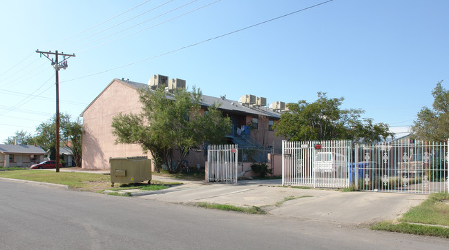 176 Stevens St in El Paso, TX - Building Photo - Building Photo