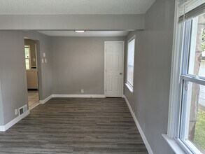 2005 Stillwater Dr in St. Louis, MO - Building Photo - Building Photo