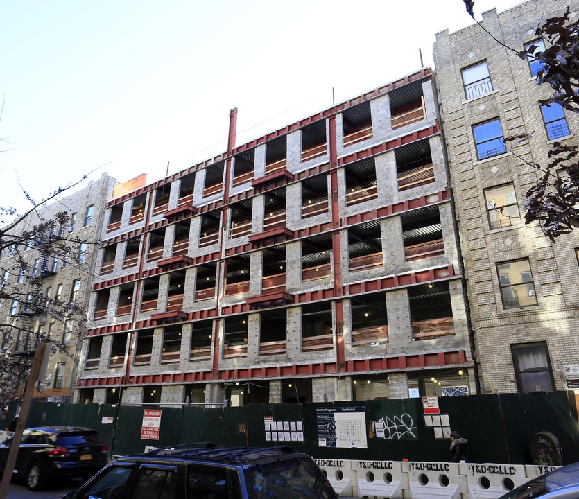 2004 Davidson Ave in Bronx, NY - Building Photo