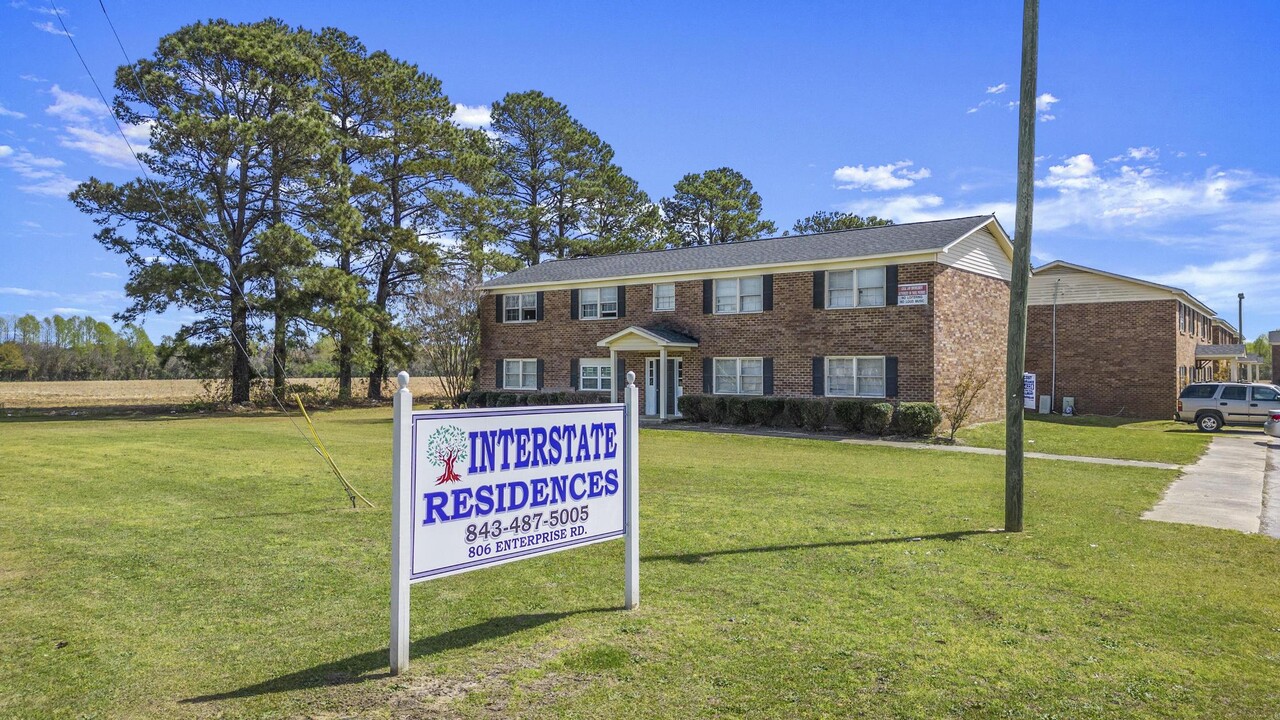 Interstate Residences in Dillon, SC - Building Photo