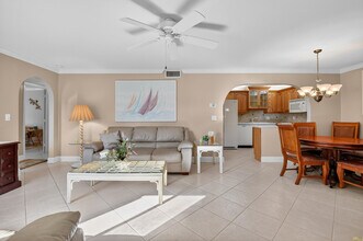 426 Pine Glen Ln in Greenacres, FL - Building Photo - Building Photo