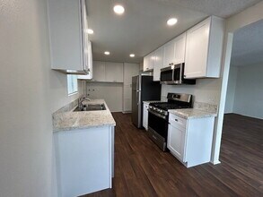 3297 Isabella Dr in Oceanside, CA - Building Photo - Building Photo