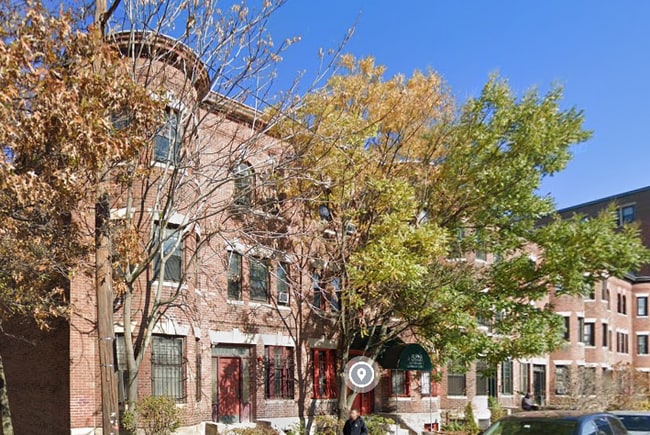 535 Newbury St, Unit 6