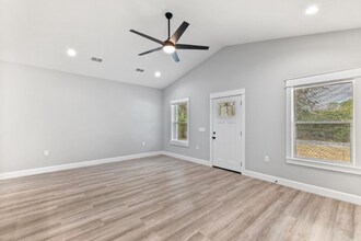 631 Oakland Ave in St. Augustine, FL - Building Photo - Building Photo