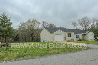 208 White Oak Dr NE in Gravette, AR - Building Photo - Building Photo