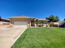 394 N 2720 E in Saint George, UT - Building Photo