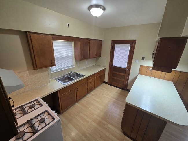 1233 Halstead St in Toledo, OH - Building Photo - Building Photo