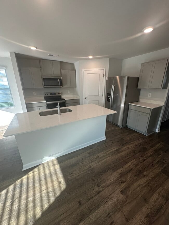 504 Cloudland Dr in Portland, TN - Building Photo - Building Photo