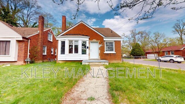 property at 20500 Biltmore St
