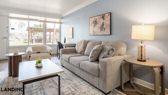 2851 Maingate Village Cir, Unit 8-108 in Kissimmee, FL - Building Photo