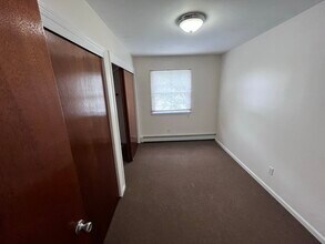46 Jackson Ave in Mineola, NY - Building Photo - Building Photo