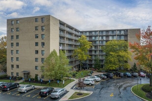 Hamilton House in Mayfield Heights, OH - Building Photo