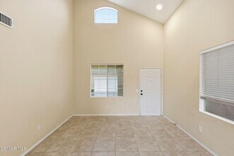 477 Scatterwood Ln in Simi Valley, CA - Building Photo - Building Photo