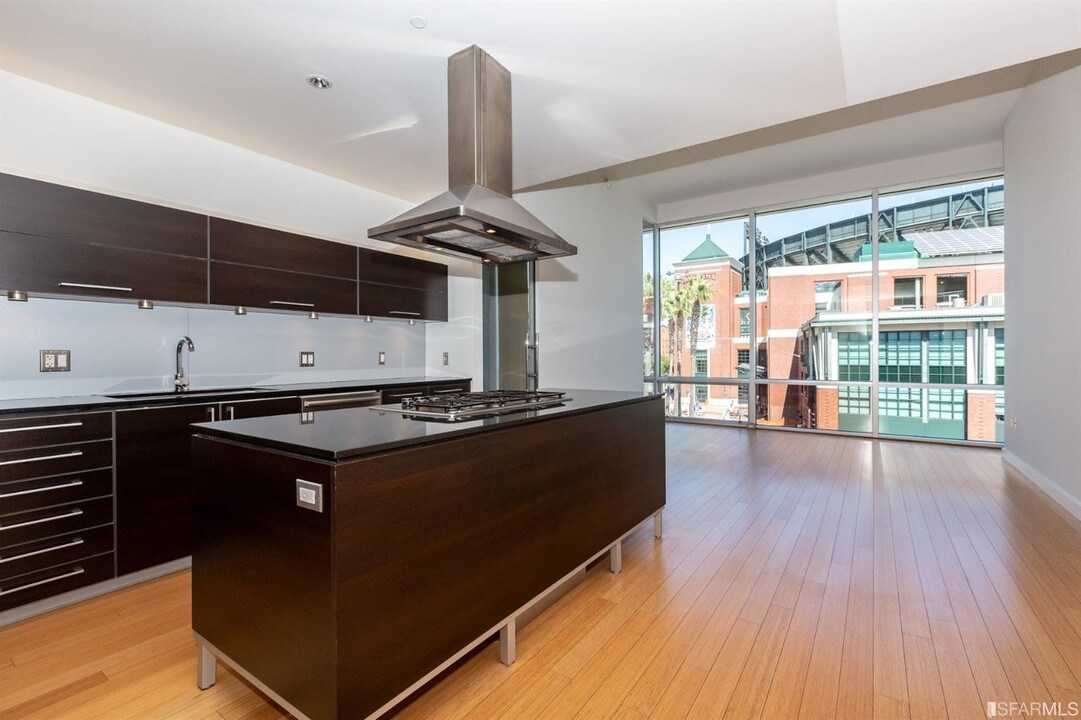 207 King St-Unit -414 in San Francisco, CA - Building Photo