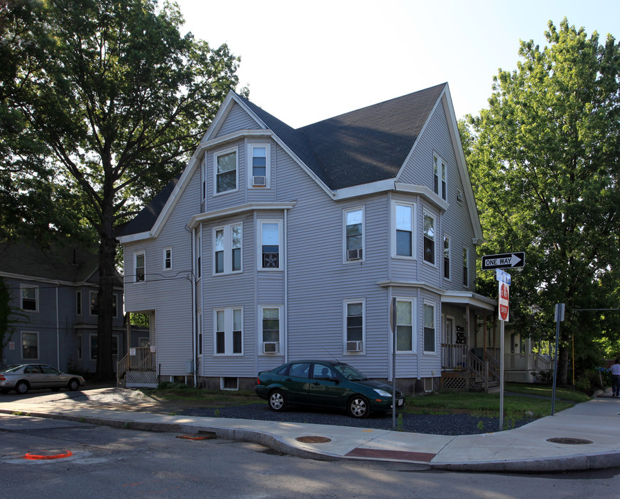 125-127 Franklin St in Framingham, MA - Building Photo