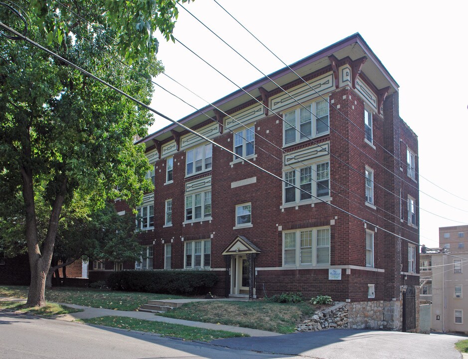 The Rockhurst in Kansas City, MO - Foto de edificio