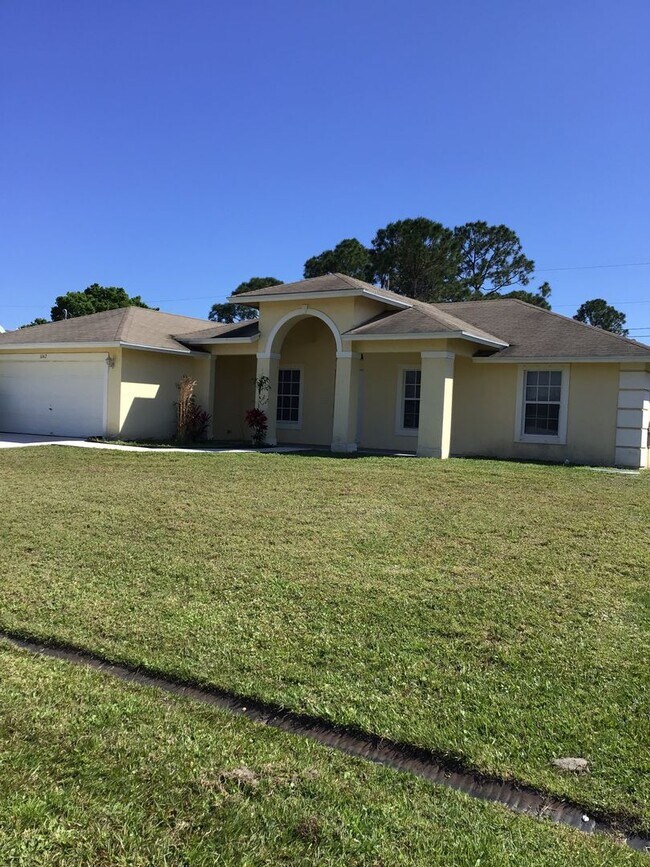 property at 1142 SW Eleuthera Ave