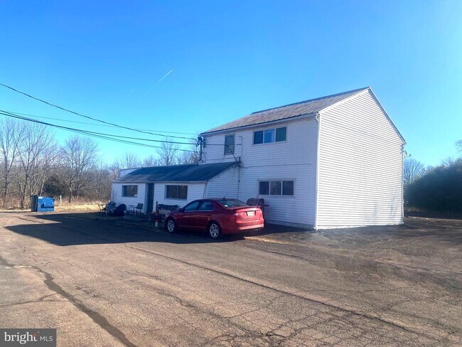 property at 861 Callowhill Rd