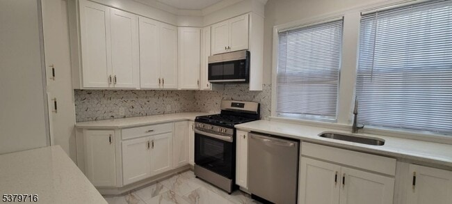 403 Abington Ave in Bloomfield, NJ - Building Photo - Building Photo