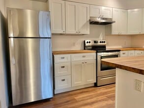 400 Cranbrook Ave SE in Valdese, NC - Building Photo - Building Photo