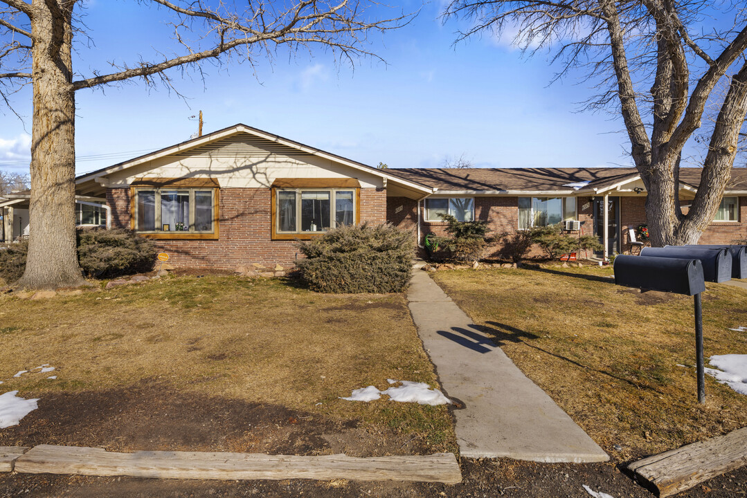 8305 W 53rd Pl in Arvada, CO - Building Photo