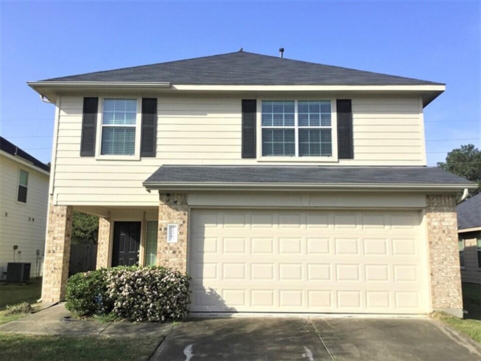 22267 Doubletree Park Dr in Houston, TX - Building Photo