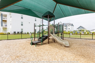 Hathaway at Lake Norman Apartments in Denver, NC - Building Photo - Building Photo