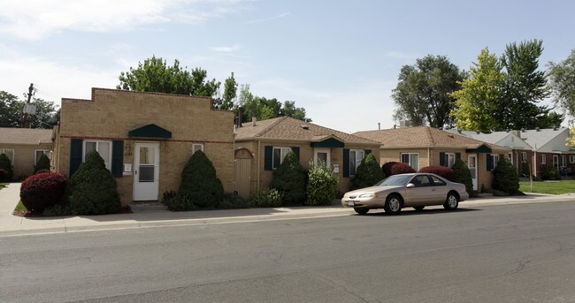 3281-3287 S Acoma St in Englewood, CO - Building Photo - Building Photo