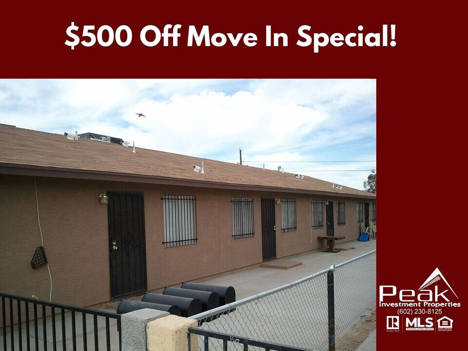 2236 W Southern Ave in Phoenix, AZ - Building Photo