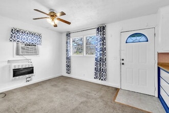 2229 Fews Chapel Rd in Greer, SC - Building Photo - Building Photo