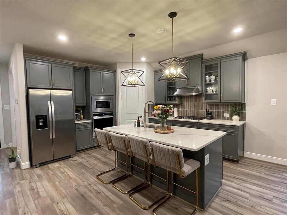 17949 Canopy Trce Ct in Montgomery, TX - Building Photo