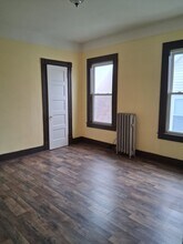 372 Franklin St, Unit Franklin #3 in Springfield, MA - Foto de edificio - Building Photo