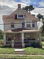 1828 Noble Rd in East Cleveland, OH - Building Photo