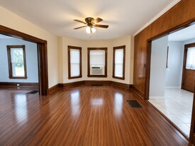 874 Union St, Unit 1 in Manchester, NH - Building Photo