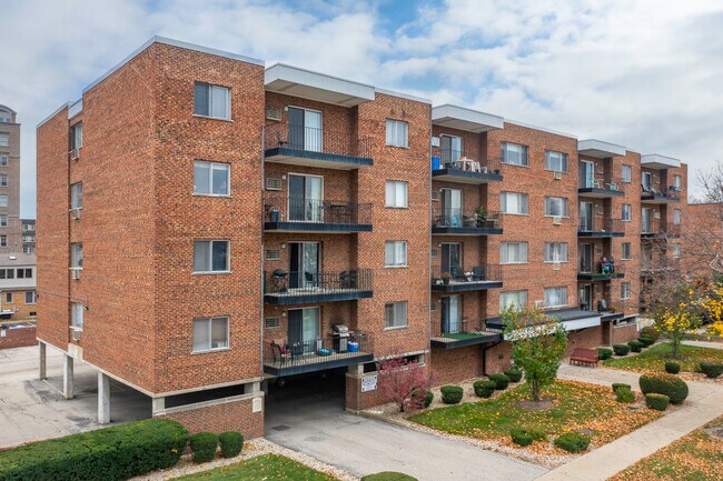 205 W Miner St in Arlington Heights, IL - Building Photo - Building Photo