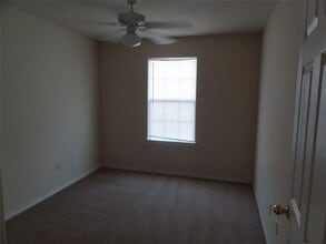 1546 Stone Vlg Dr in Brookshire, TX - Building Photo - Building Photo