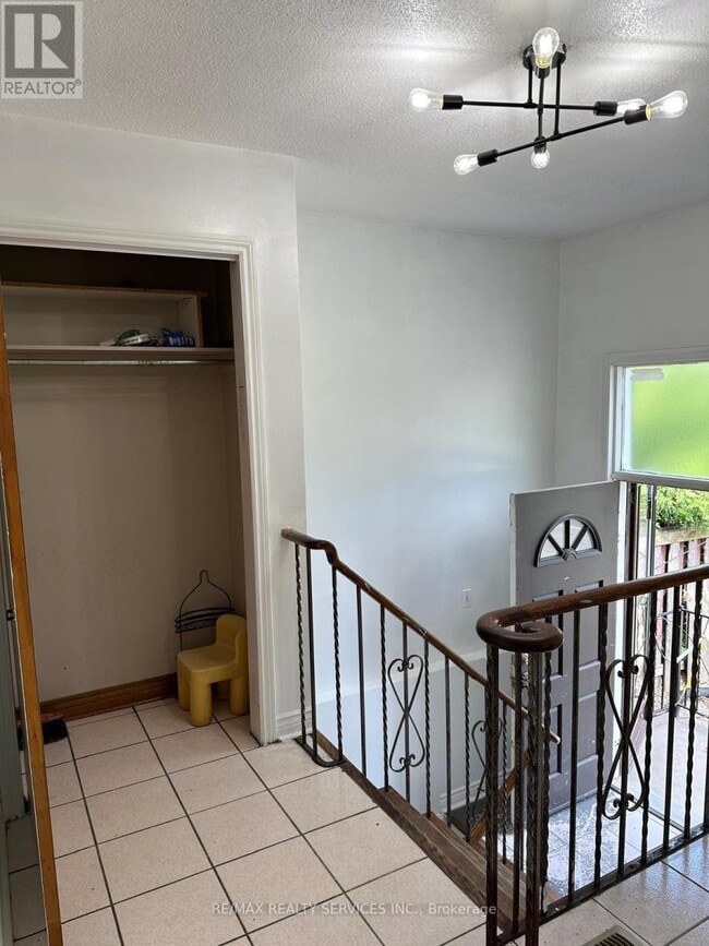 134 Jade Crescent in Brampton, ON - Building Photo - Building Photo