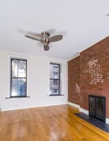 95 Perry St, Unit 5 in New York, NY - Building Photo
