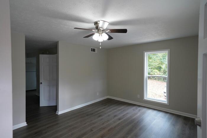 50 Walker Dr in Carrollton, GA - Building Photo