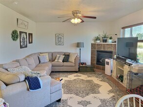 390 Colter Loop in Pinedale, WY - Building Photo - Building Photo