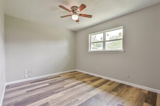 16718 Barcelona Dr in Friendswood, TX - Building Photo - Building Photo