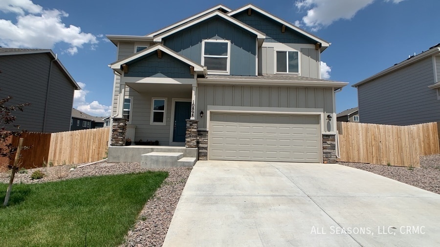 10898 Saco Dr in Colorado Springs, CO - Building Photo