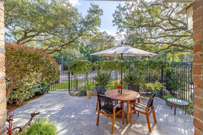 4710 Post Oak Timber Dr in Houston, TX - Building Photo - Building Photo