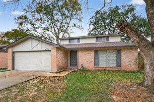 16222 Cypress Point Dr in Cypress, TX - Building Photo