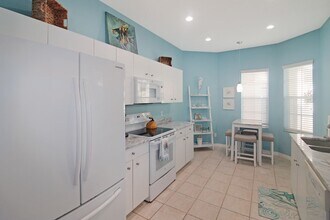 1230 Berkshire Cir in Venice, FL - Building Photo - Building Photo