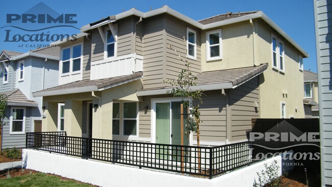 property at 4844 Holden Dr