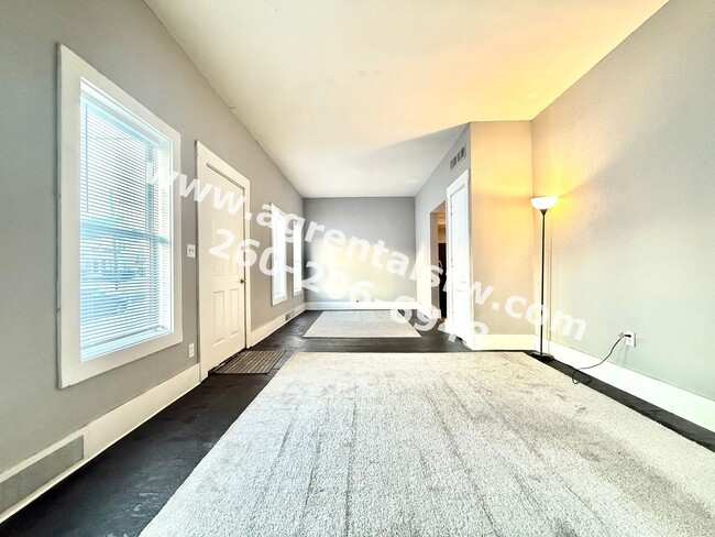 209 S West St in Angola, IN - Building Photo - Building Photo