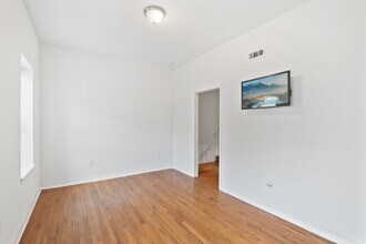1836 N 17th St, Unit B1 in Philadelphia, PA - Foto de edificio - Building Photo