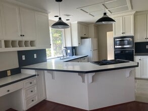 381 Bountiful Path in Redding, CA - Building Photo - Building Photo