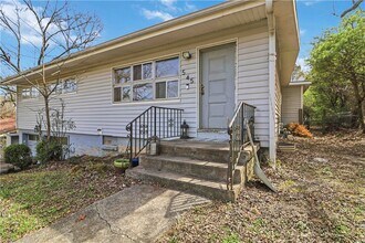 545 E North St in Fayetteville, AR - Building Photo - Building Photo